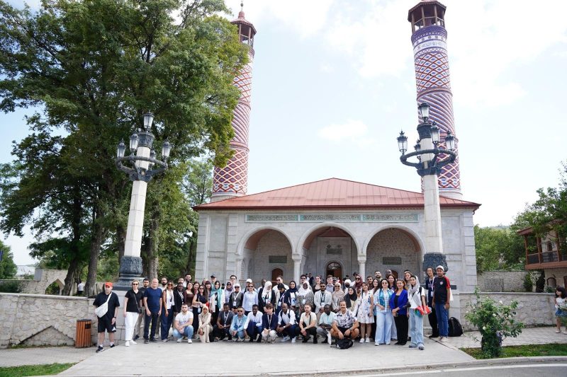 II Beynəlxalq Multikulturalizm Gənclər Forumunun iştirakçıları Şuşa və Xankəndi şəhərlərində olublar