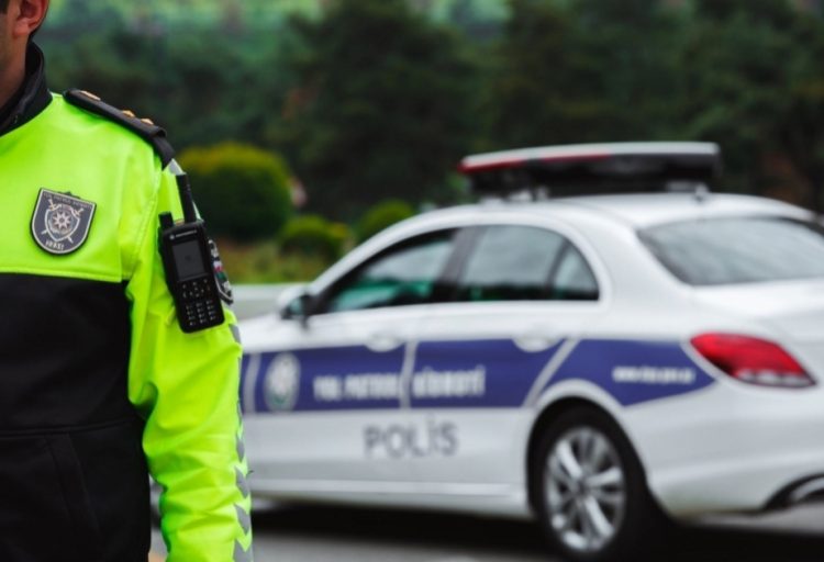 DYP küləkli hava şəraiti ilə bağlı sürücülərə müraciət edib
